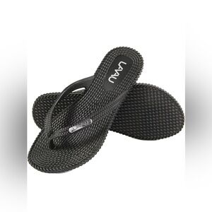 LAVAU Flip Flops for Women, Waterproof Non Slip Sandals, Size 37, NWT
